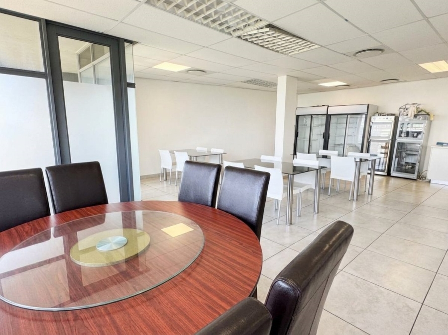 To Let Commercial Property for Rent in Plattekloof Western Cape